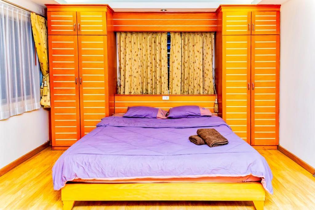 Jolly Guesthouse & Restaurant Pattaya Exterior photo