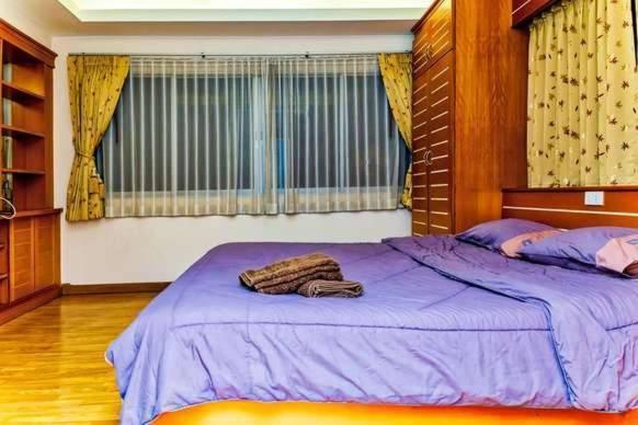 Jolly Guesthouse & Restaurant Pattaya Exterior photo